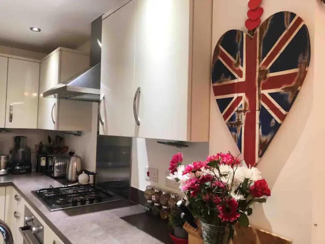 4 Bedroom House In Seaside Town 利特尔 外观 照片